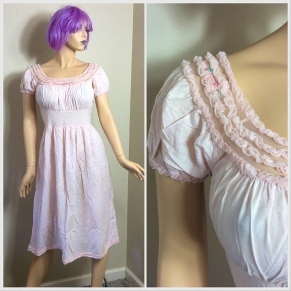 Vintage 1960s Sears Roebuck Charmode cotton nightgown Size 36 Pink. Lace